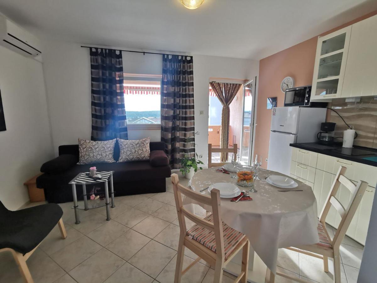 Apartments With A Swimming Pool Punat, Krk - 5378 Екстер'єр фото