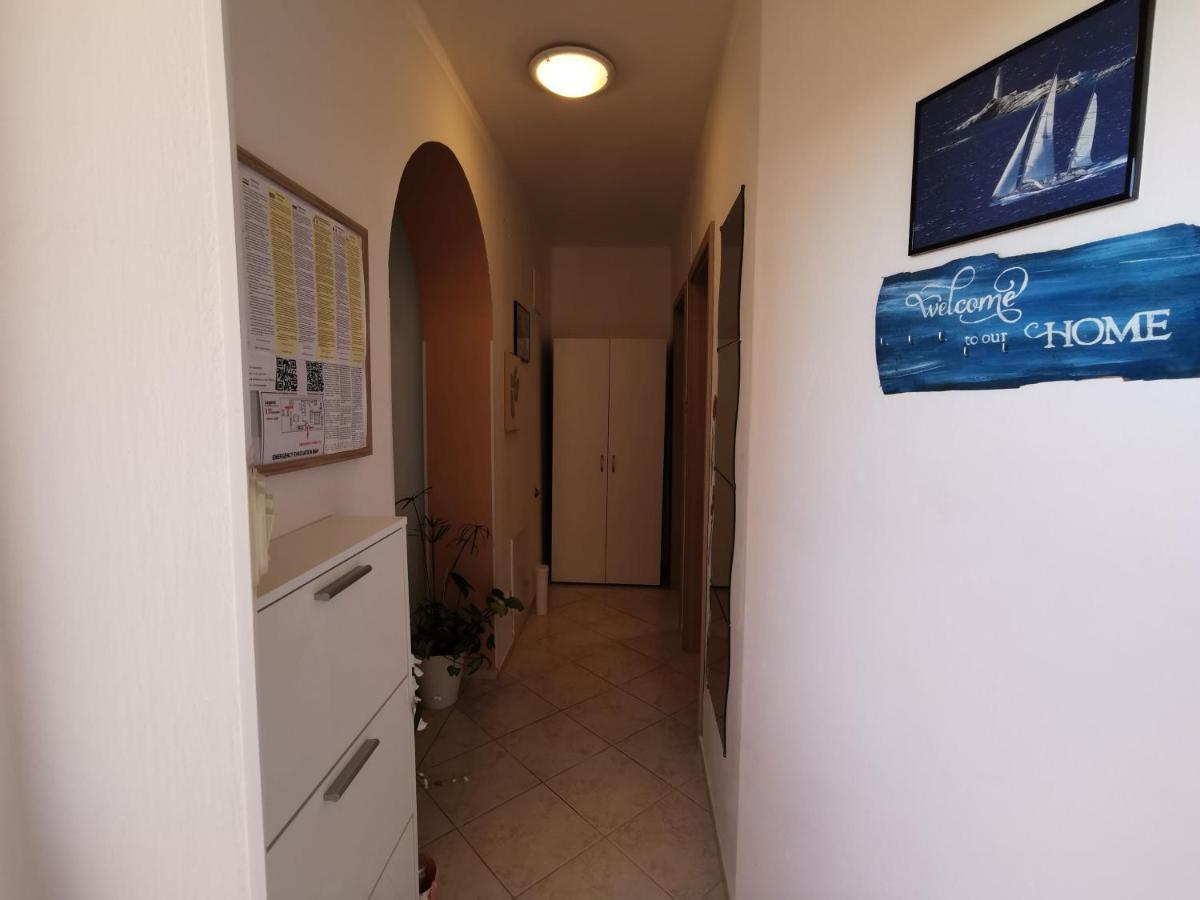 Apartments With A Swimming Pool Punat, Krk - 5378 Екстер'єр фото
