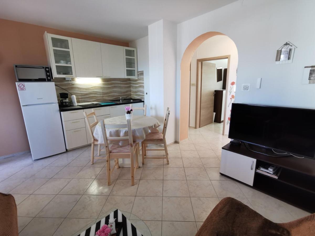 Apartments With A Swimming Pool Punat, Krk - 5378 Екстер'єр фото